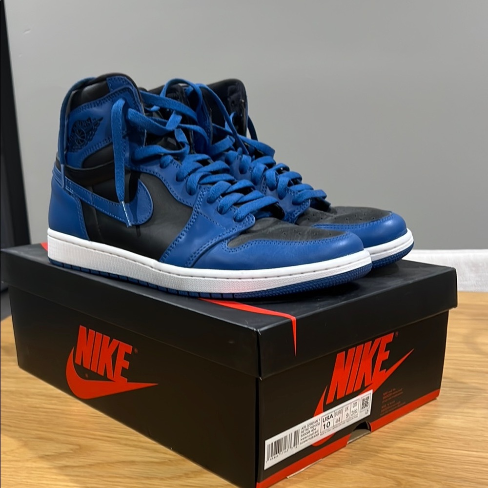 Nike Men's Air Jordan 1 Retro High OG “Dark Marina Blue” Sneakers Size 10